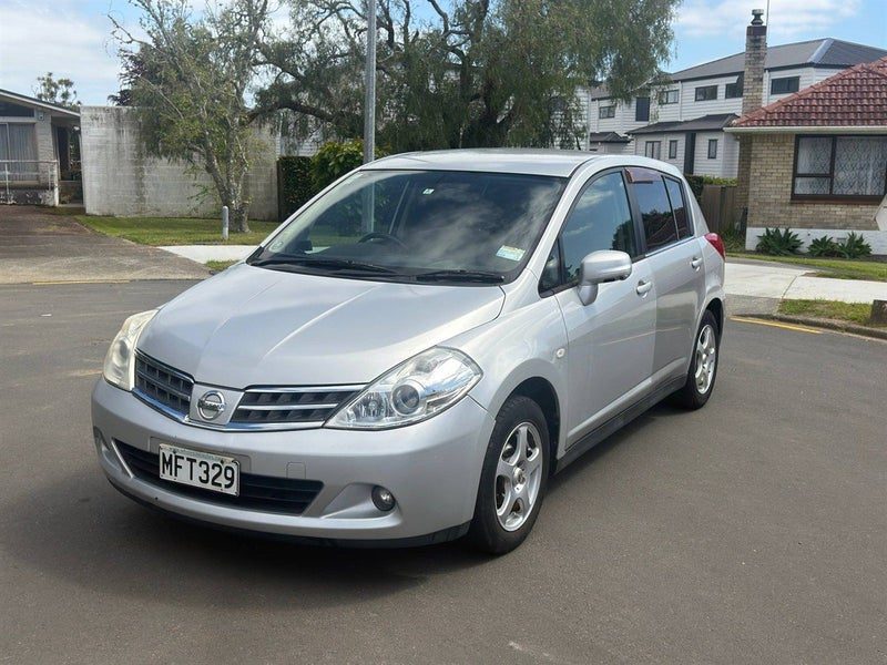 2010 Nissan Tiida, photo 3