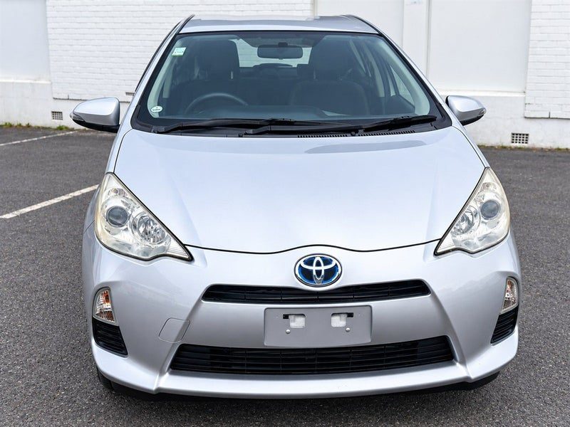 2013 Toyota Aqua Hybrid, Low Km, Finance Available, photo 2