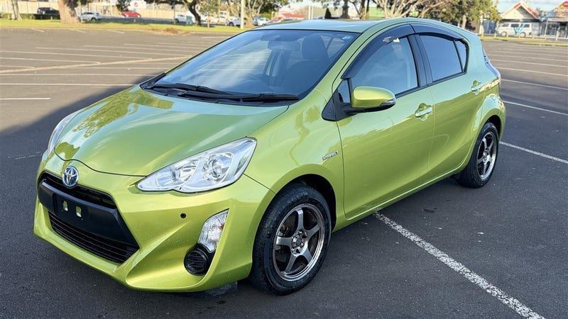 2015 Toyota Aqua Finance Available, photo 3