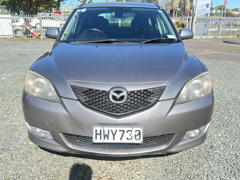2005 Mazda Axela, photo 2