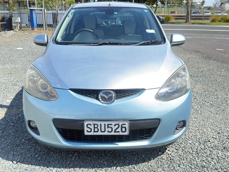 2009 Mazda Demio, photo 2