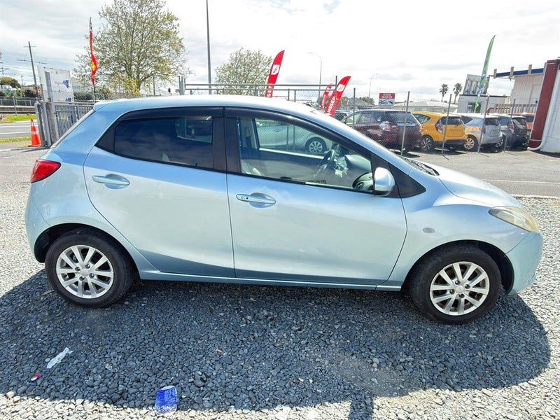 2009 Mazda Demio, photo 3