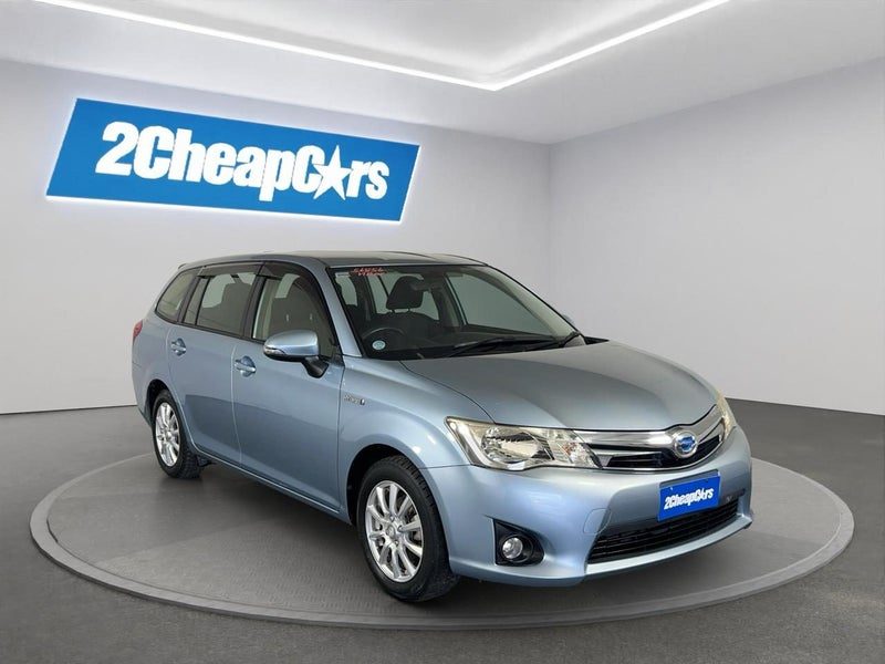 2014 Toyota Corolla Fielder Hybrid, photo 3