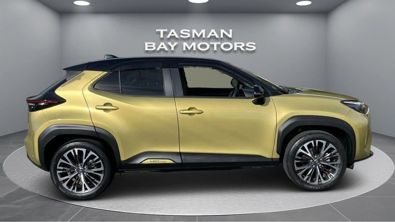 2022 Toyota Yaris Cross HYBRID Z (Top Spec), photo 2