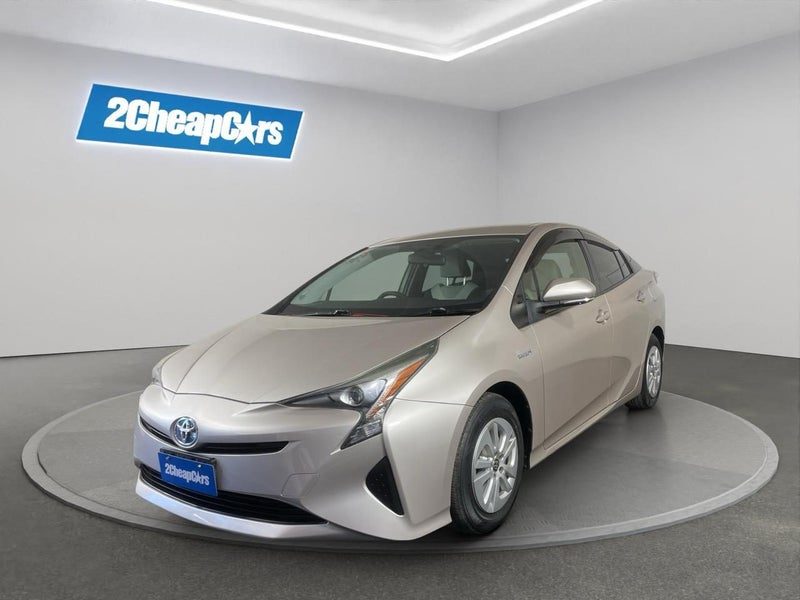 2016 Toyota Prius New Shape S, main photo