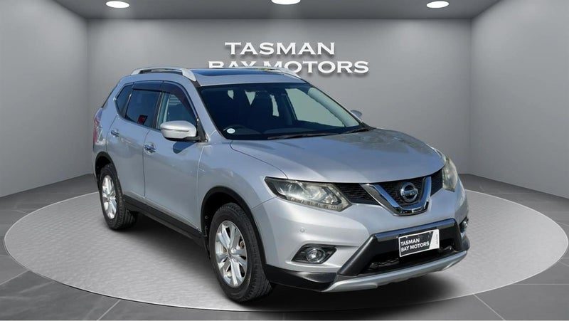 2015 Nissan X-Trail 4WD + SUNROOF