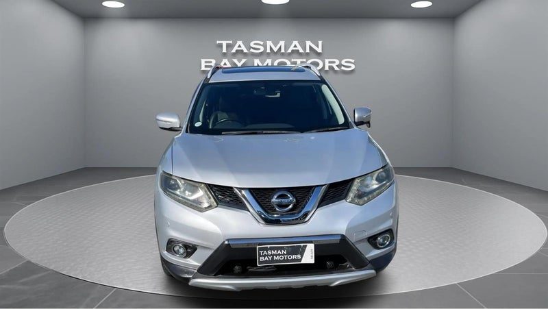 2015 Nissan X-Trail 4WD + SUNROOF, photo 2