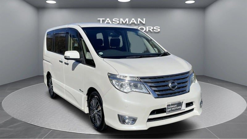 2015 Nissan Serena HYBRID (8 SEATER)