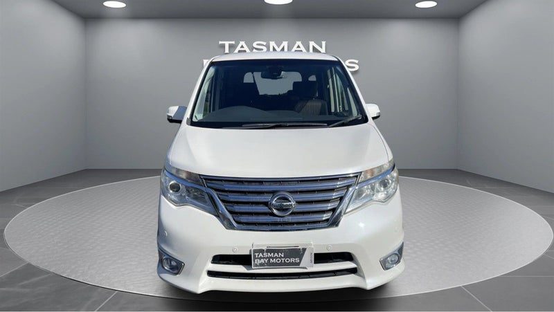 2015 Nissan Serena HYBRID (8 SEATER), photo 2
