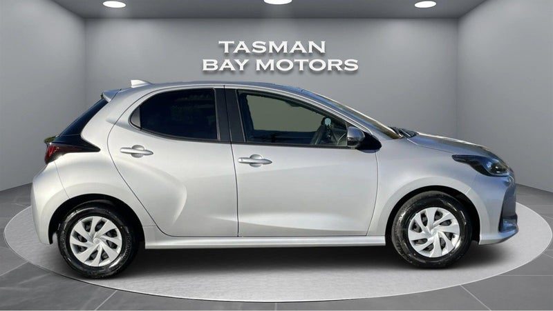 2021 Toyota Yaris *FREE NZ DELIVERY. PETROL, photo 3