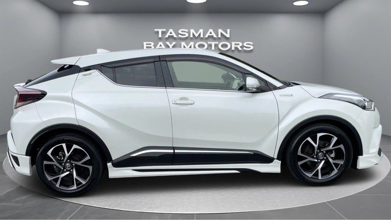 2017 Toyota C-HR G-SPEC MODELLISTA, photo 2