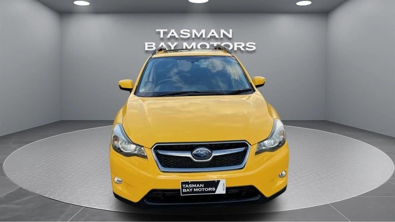 2014 Subaru XV SUNROOF, photo 2