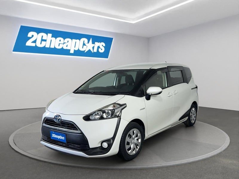 2015 Toyota Sienta Hybrid 7 Seaters