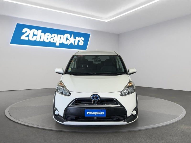 2015 Toyota Sienta Hybrid 7 Seaters, photo 2