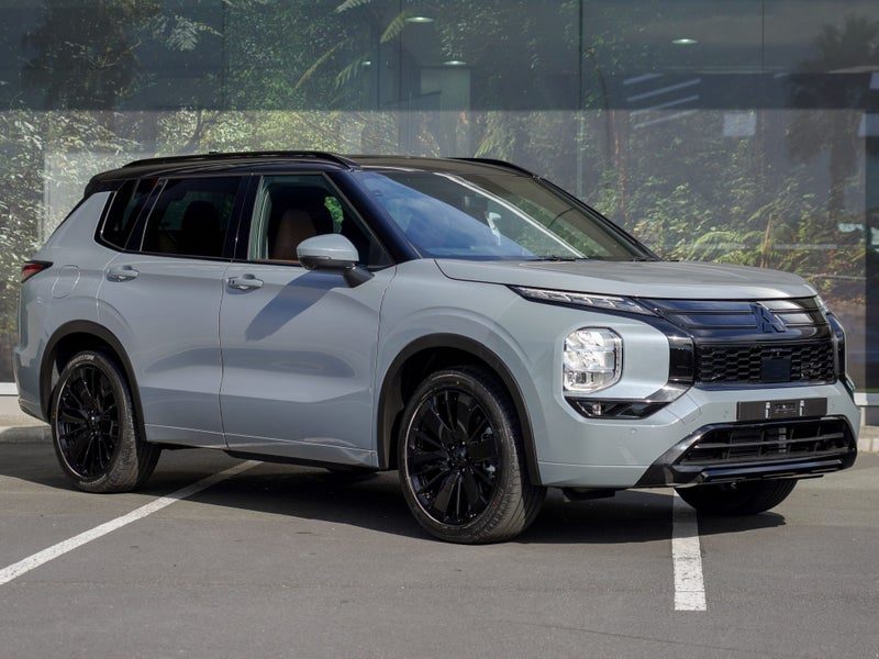 2026 Mitsubishi Outlander Exceed 7 Seater