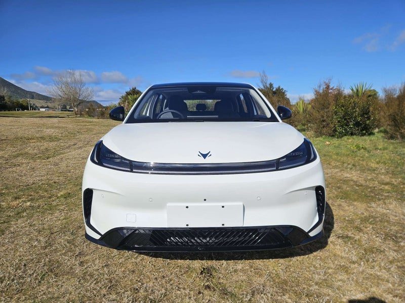 2026 Arcfox T1 Premium, photo 2