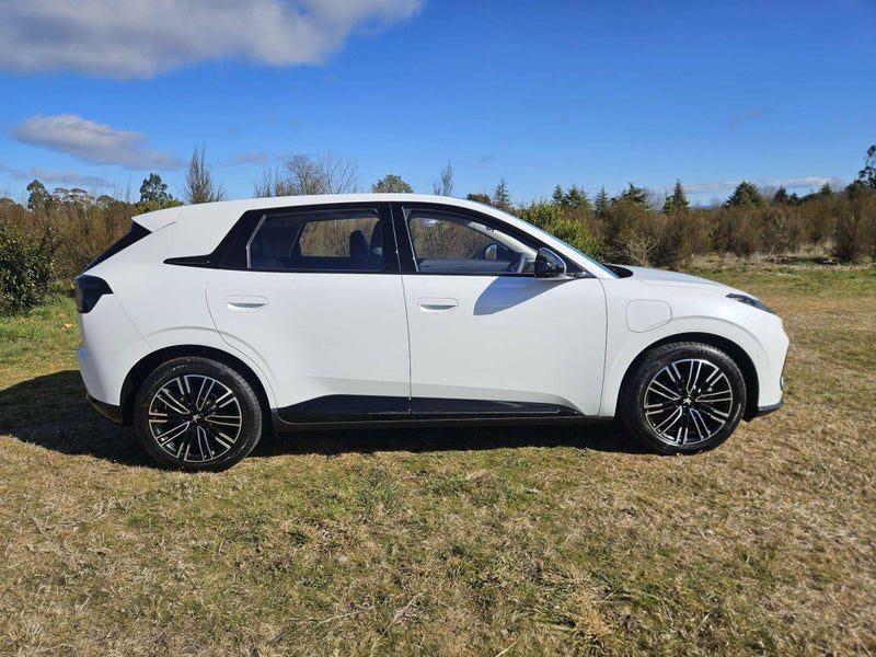 2026 Arcfox T1 Premium, photo 3