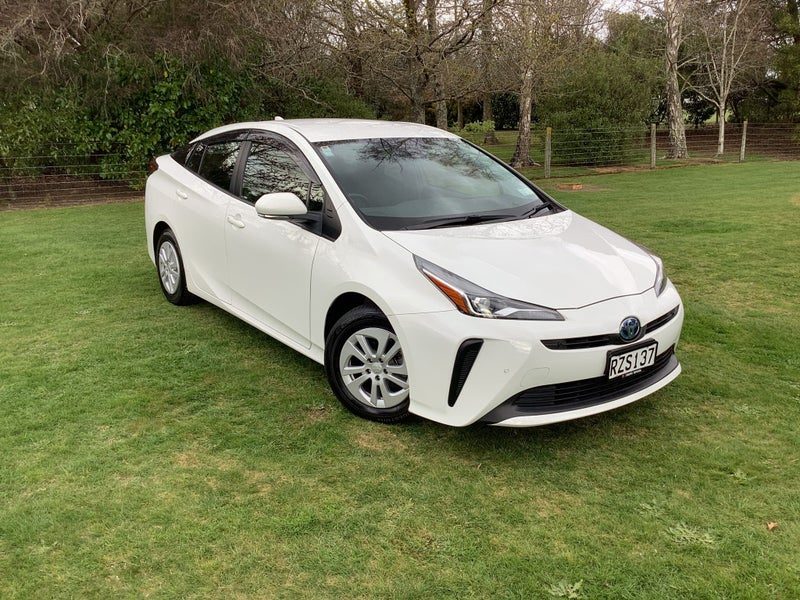 2023 Toyota Prius 1.8 Hybrid Electric Vehicle