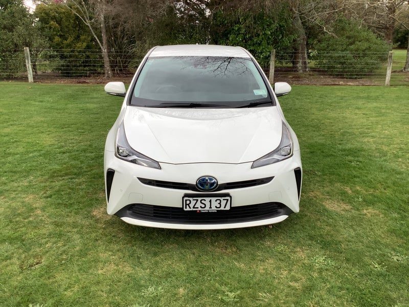 2023 Toyota Prius 1.8 Hybrid Electric Vehicle, photo 3
