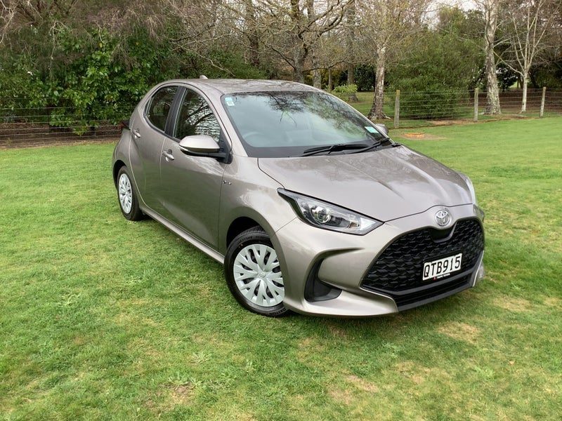 2024 Toyota Yaris GX 1.5L Hybrid Electric Vehicle