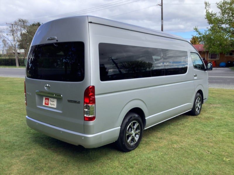 2025 Toyota Hiace 2.7P Grand Cabin 10 Seat Minibus, photo 3