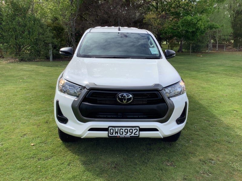 2024 Toyota Hilux SR Double cab, photo 3