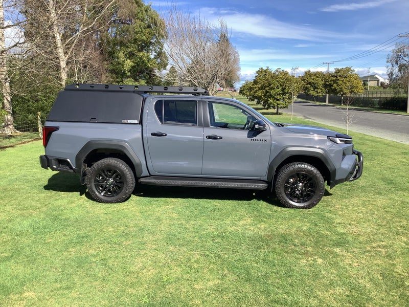 2026 Toyota Hilux SR5, photo 3