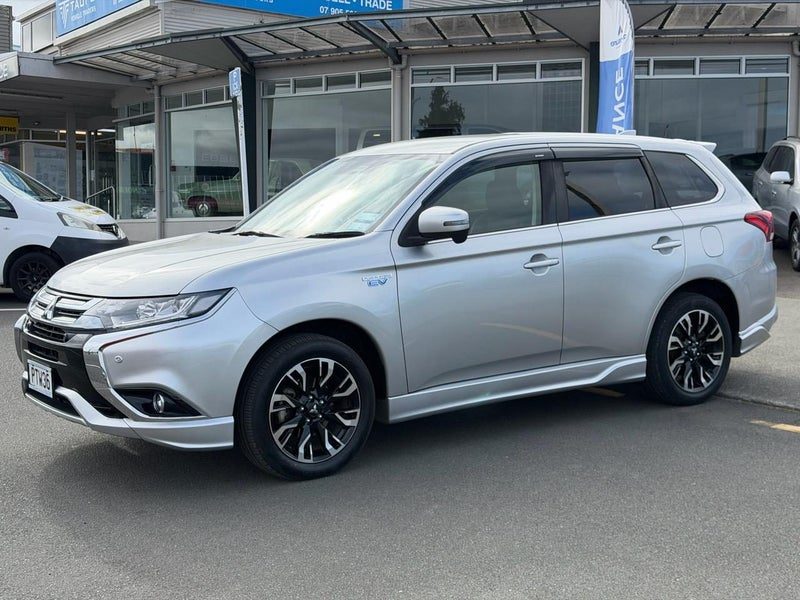 2018 Mitsubishi Outlander PHEV, photo 3