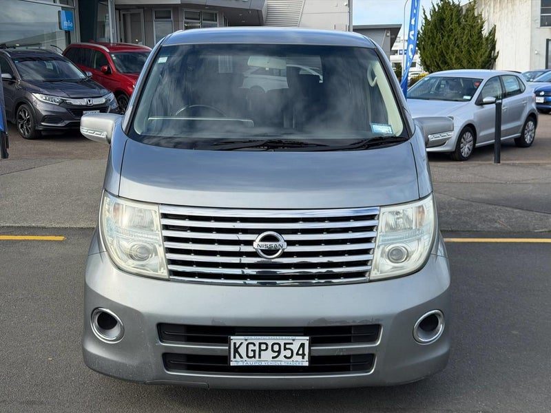 2006 Nissan Elgrand, photo 2