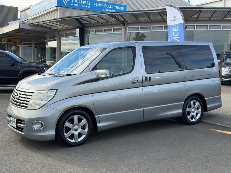 2006 Nissan Elgrand, photo 3