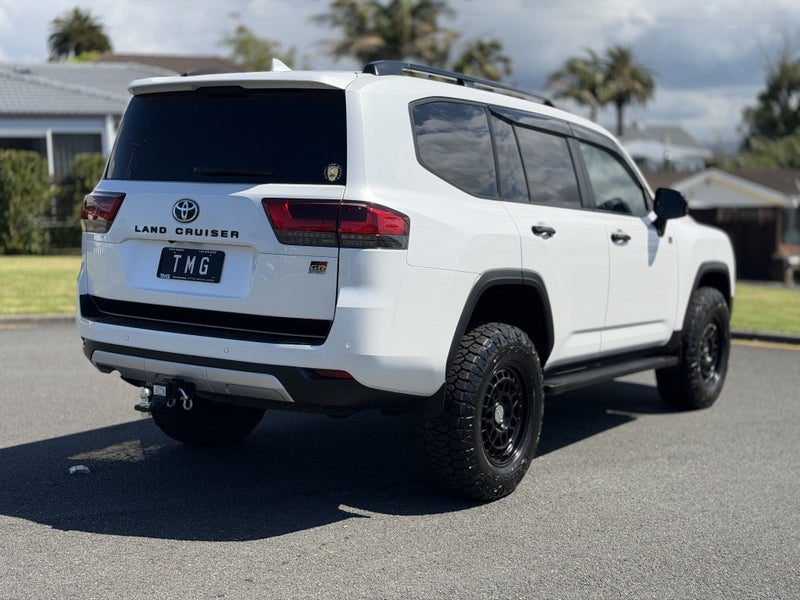 2023 Toyota Land Cruiser GR Sport, photo 3