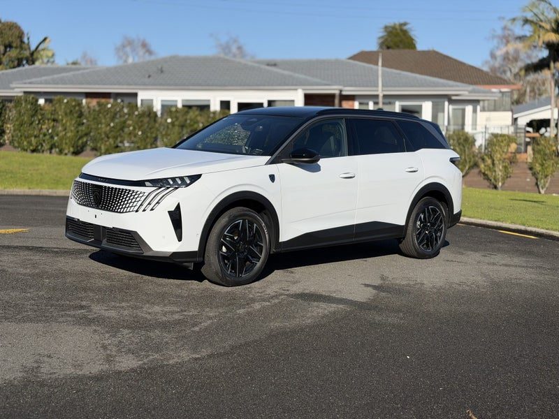 2026 Peugeot 5008 GT Premium Hybrid, photo 2