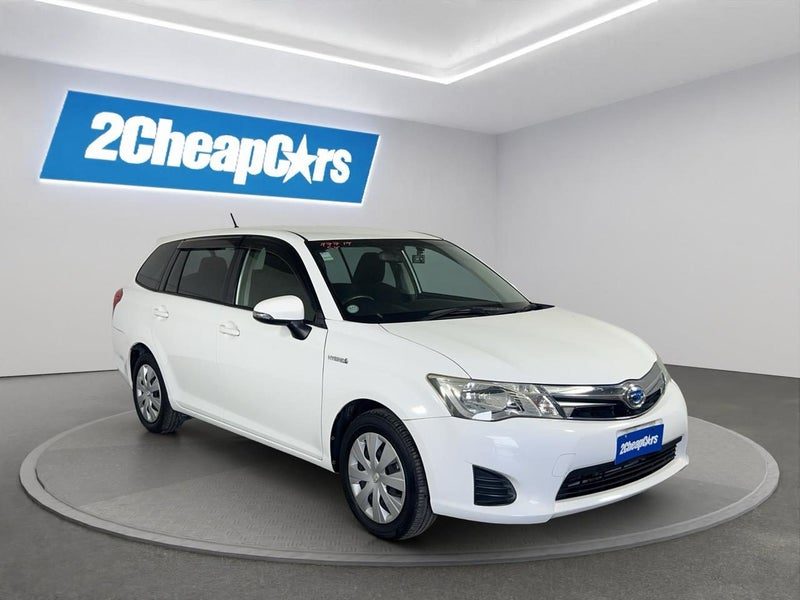 2014 Toyota Corolla Fielder Hybrid, photo 3