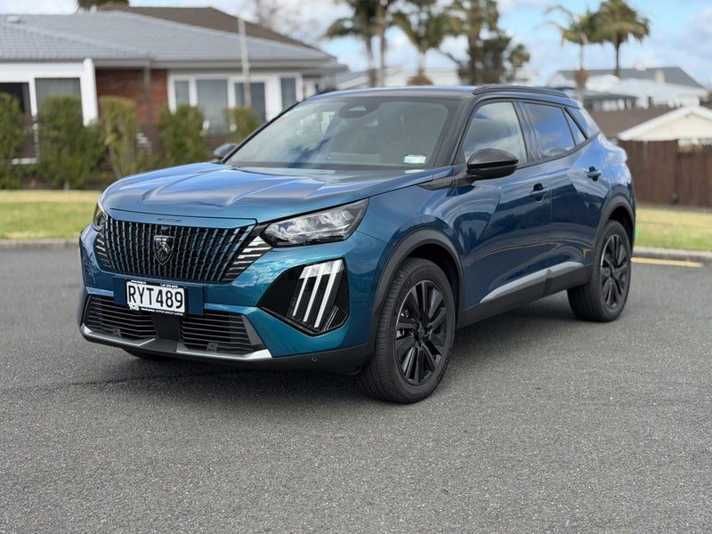2026 Peugeot 2008 GT Premium Hybrid, photo 2