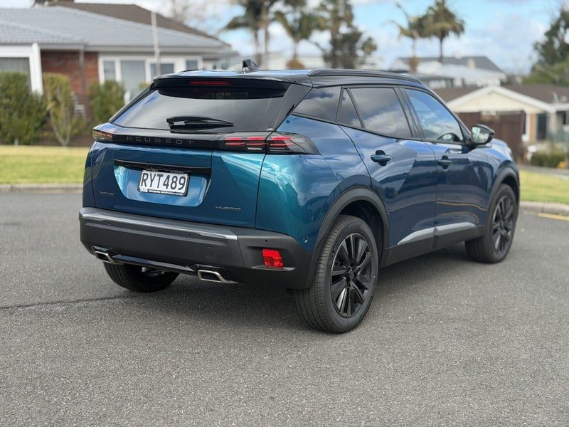 2026 Peugeot 2008 GT Premium Hybrid, photo 3
