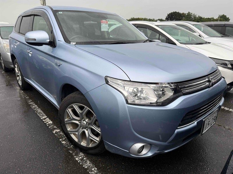 2014 Mitsubishi Outlander PHEV 4WD G NAVI PACKAGE