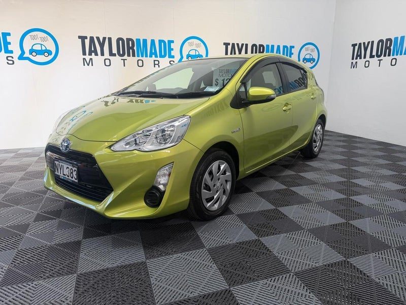 2015 Toyota Aqua, photo 3