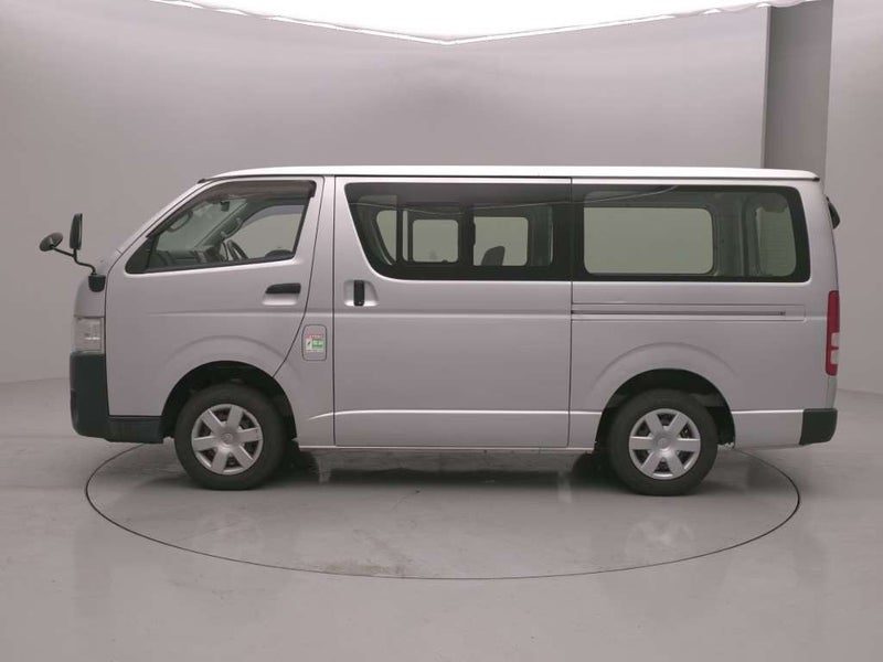 2018 Toyota Hiace 6 SEAT, 5 DOOR, DIESEL, photo 3