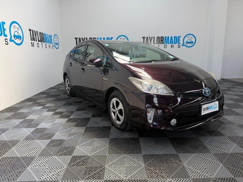 2012 Toyota Prius S Hybrid, photo 3