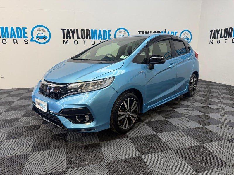 2017 Honda Fit Hybrid, photo 3