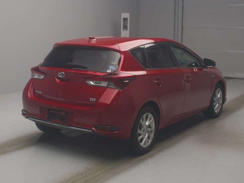 2016 Toyota Auris Hybrid, photo 3