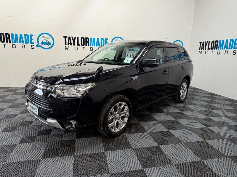 2014 Mitsubishi Outlander PHEV, photo 3