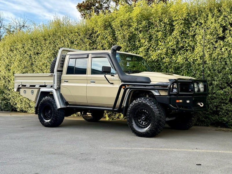 2022 Toyota Land Cruiser GXL V8, photo 2