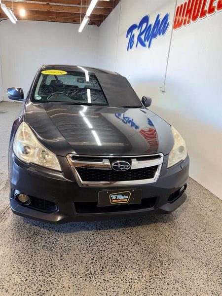 2012 Subaru Legacy, photo 2