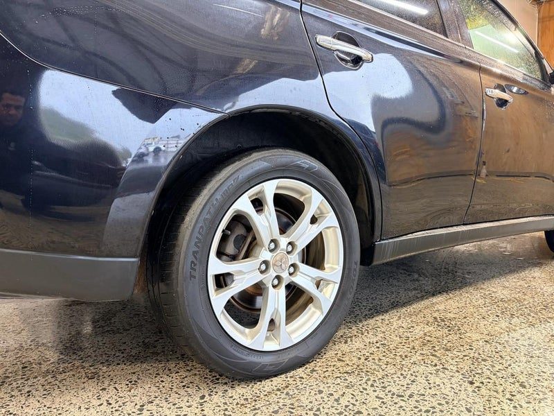 2014 Mitsubishi Outlander, photo 3