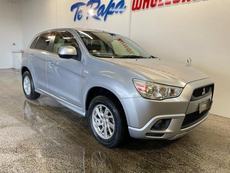2012 Mitsubishi RVR M, photo 3