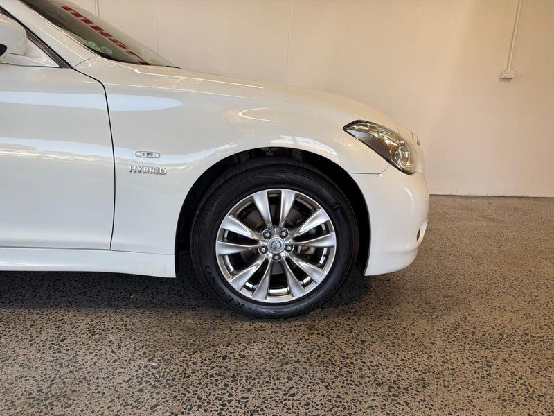 2012 Nissan Fuga HYBRID, photo 2