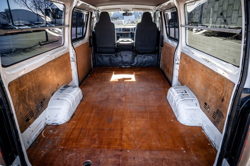 2012 Toyota Hiace ZL 3.0TD 5MT 3 Seat, photo 3