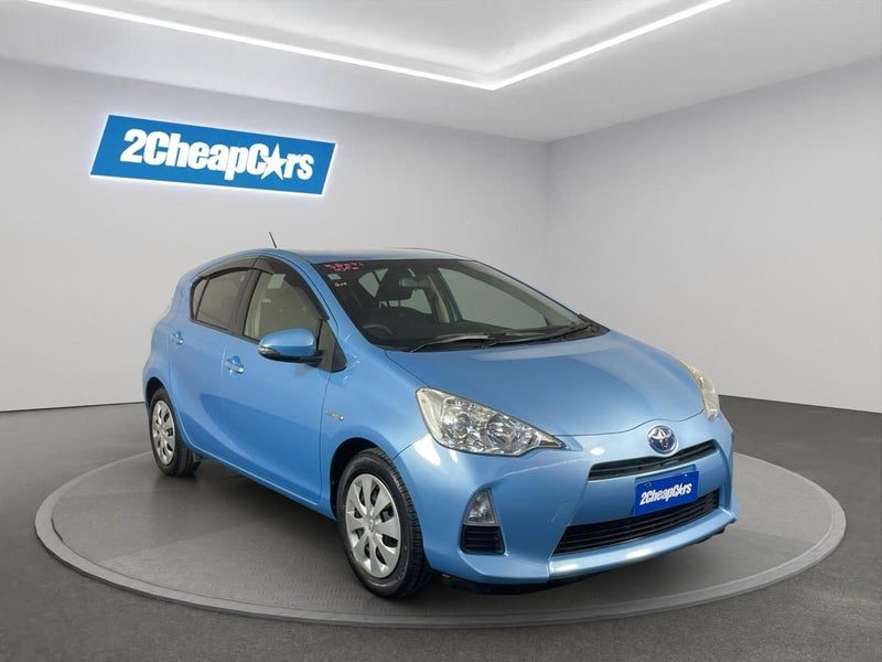 2013 Toyota Aqua S, photo 3