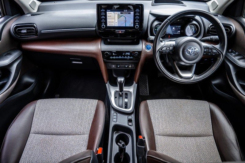 2022 Toyota Yaris Cross Limited 1.5P Hybrid, photo 2